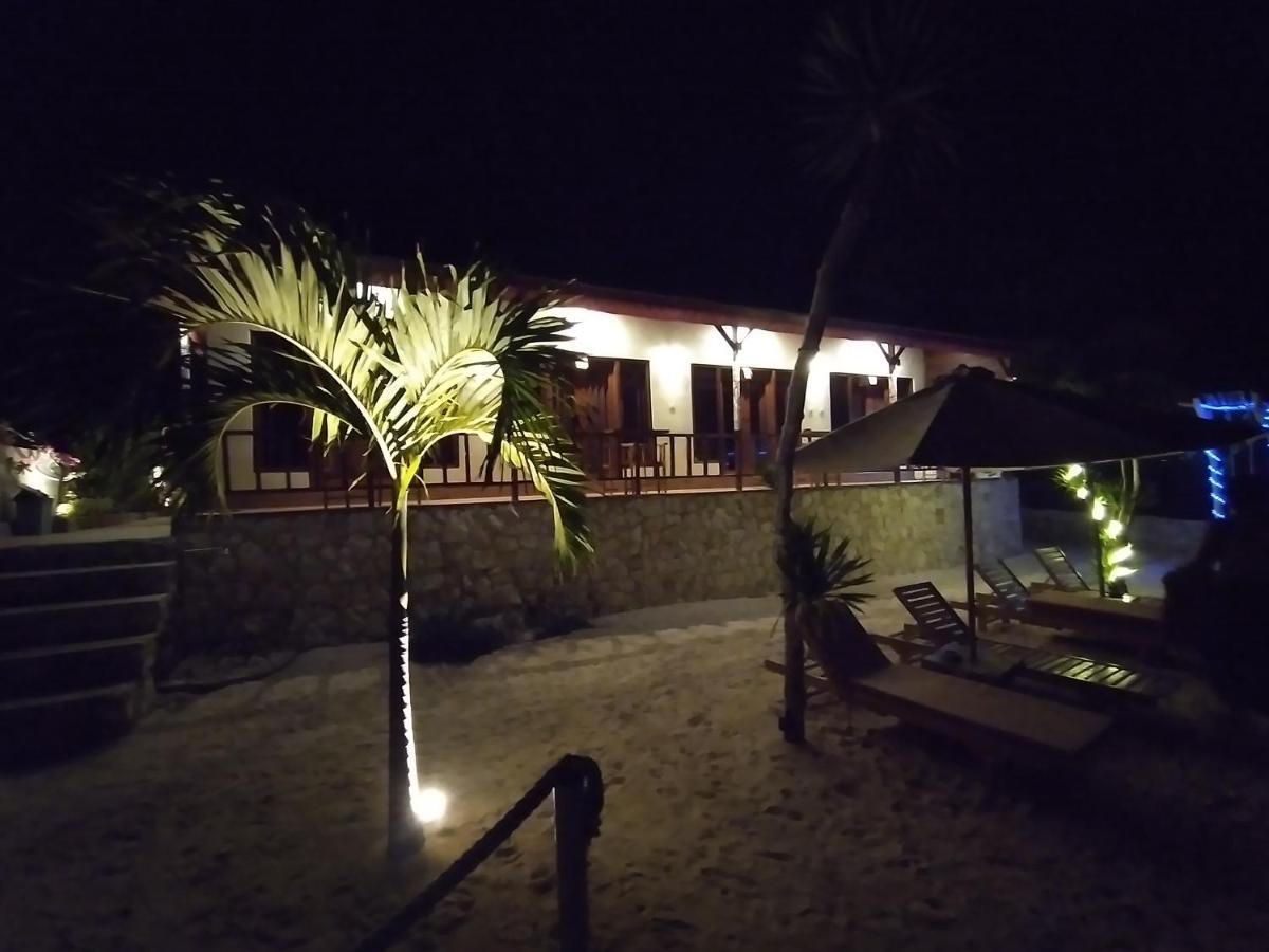 Double'A Beach House นูซาเลมโบงัน ภายนอก รูปภาพ